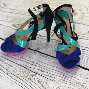 Gianni Bini high heel shoes 8M
